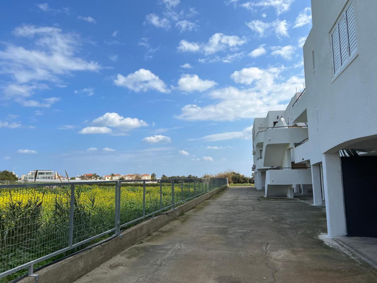 Taniandres Apartments باراليمني المظهر الخارجي الصورة